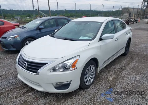 2015 Nissan Altima 2.5 S из США, поврежденный, VIN 1N4AL3AP7FC141945